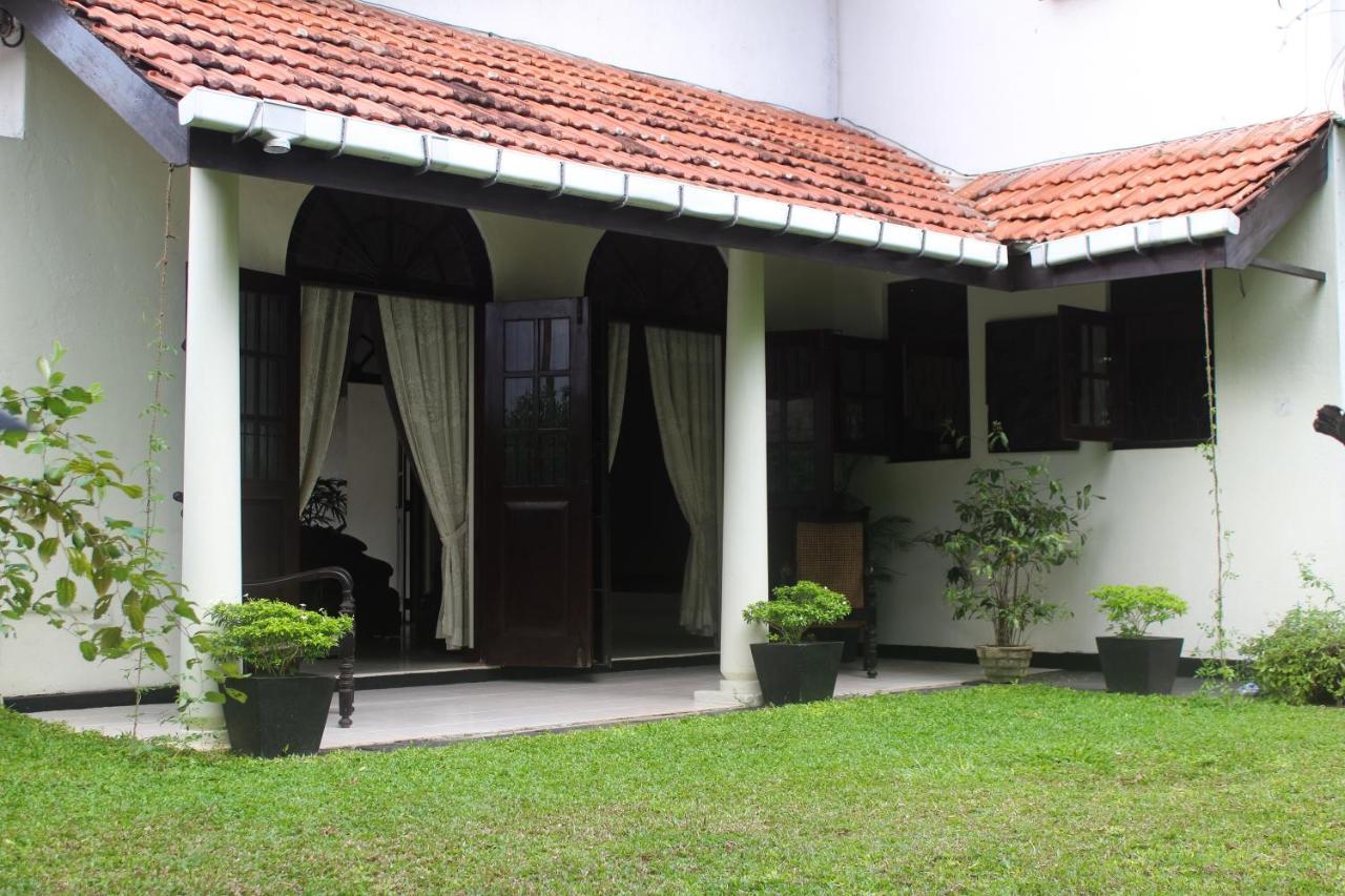 Airport Gateway Residence Negombo Exterior photo