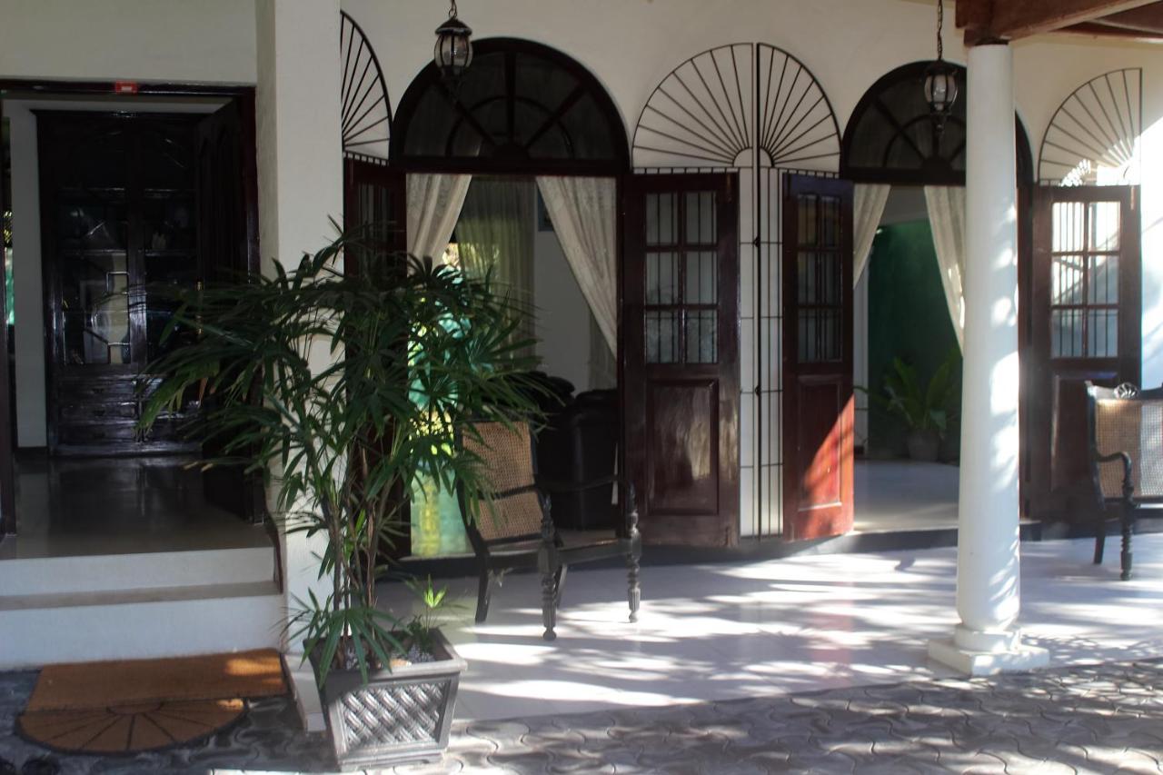 Airport Gateway Residence Negombo Exterior photo